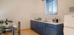 Matina Pefkos ApartHotel 11155153582