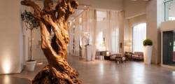 Cosmo Hotel Palace 7411897633