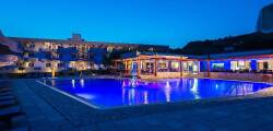 Zoes Hotel 11931539430