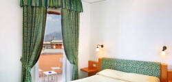 Villa Maria 12570590928