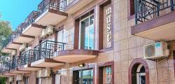 Hotel Aura 12619227937