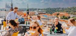 Metropolitan Old Town Hotel 12575559516