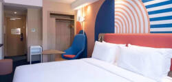 Holiday Inn Express Suites 12599967654