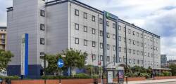 Holiday Inn Express Royal Docks 3608938389